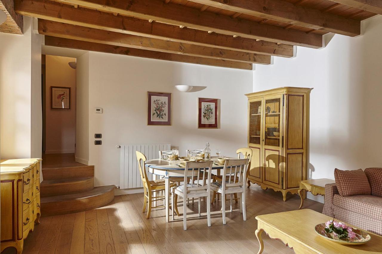 Joivy Charming Apartment Centre Of Como Exterior foto