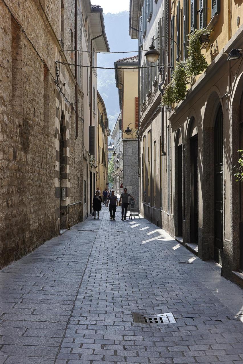Joivy Charming Apartment Centre Of Como Exterior foto